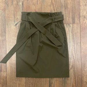 H&M, Size 6, Olive Green High-Waisted Paper Bag Skirt